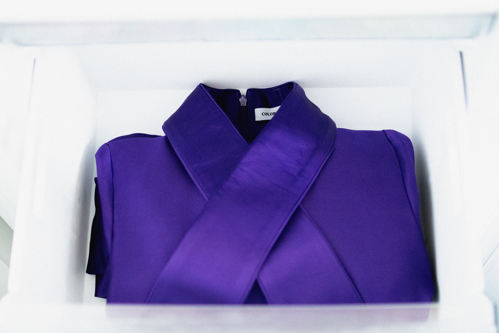 How to remove odors from silk dresses without washing